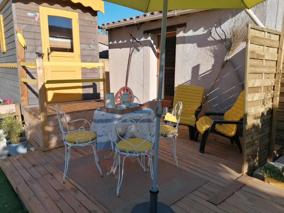 La Fee Viviane Et Michel L'Enchanteur Robion en Luberon Exterior foto